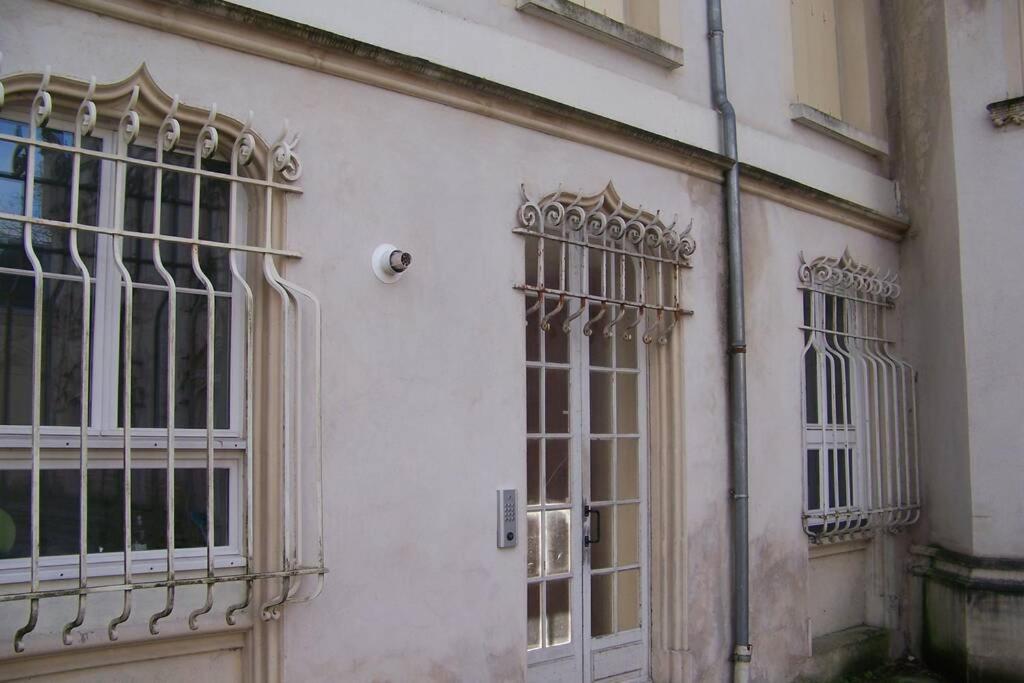 Charmant Studio Au Calme Tout Confort Dans Chateau Neo Gothique Proche Zenith Comet Orleans Parking Voiture Gratuit Wifi Haut Debit Rue Des Montees Buitenkant foto