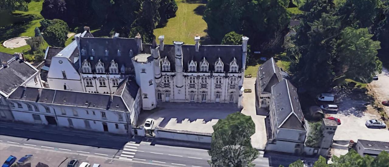 Charmant Studio Au Calme Tout Confort Dans Chateau Neo Gothique Proche Zenith Comet Orleans Parking Voiture Gratuit Wifi Haut Debit Rue Des Montees Buitenkant foto