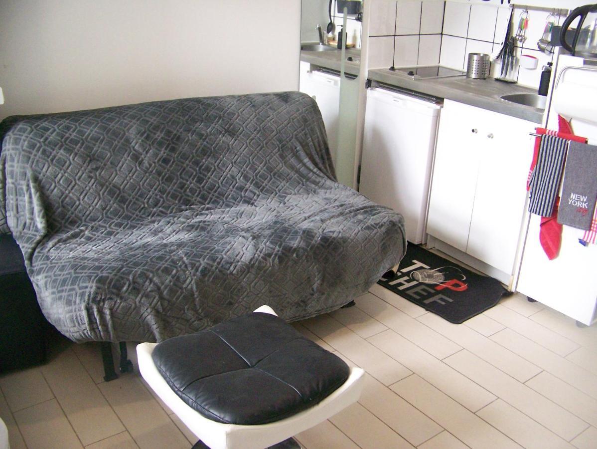 Charmant Studio Au Calme Tout Confort Dans Chateau Neo Gothique Proche Zenith Comet Orleans Parking Voiture Gratuit Wifi Haut Debit Rue Des Montees Buitenkant foto